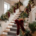 25 Stunning Staircase Decor Ideas for a Magical Holiday Transformation
